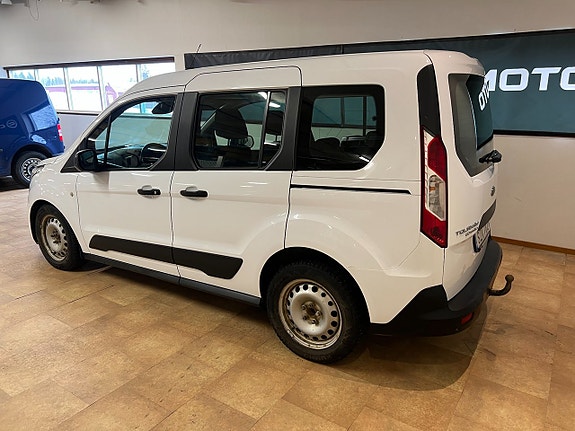 Ford Connect Tourneo 5 of 5
