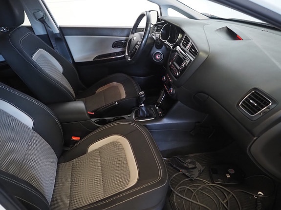 Kia Ceed 10 of 21
