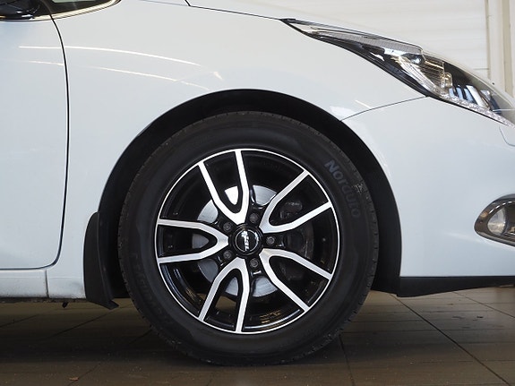 Kia Ceed 8 of 21