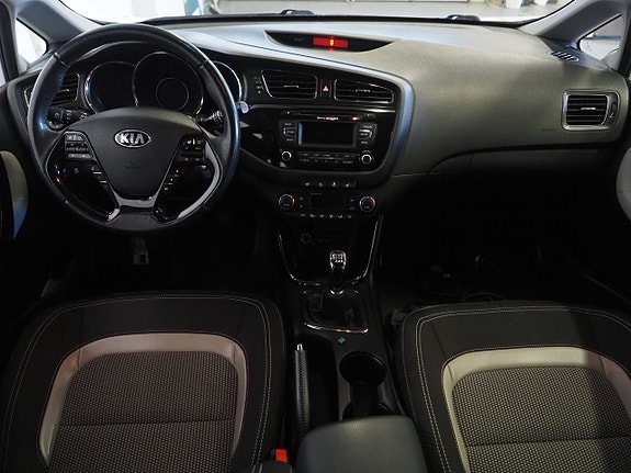 Kia Ceed 13 of 21
