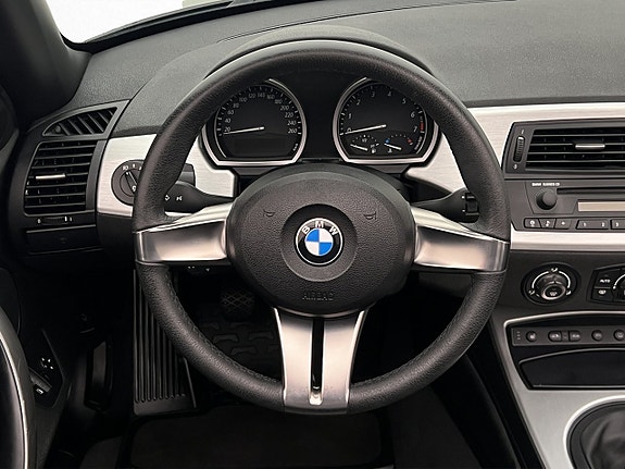 BMW Z4 11 of 26