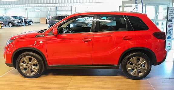Suzuki Vitara 2 of 5