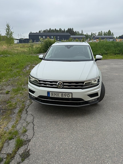 Volkswagen Tiguan 4 of 8