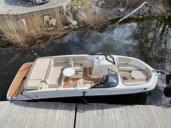 Bayliner VR6 - 2020 2 of 5