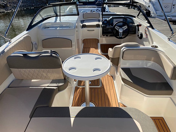 Bayliner VR6 - 2020 3 of 5