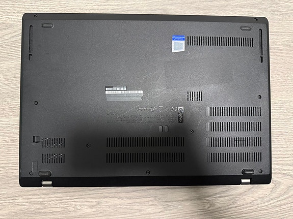 Lenovo ThinkPad X1 Carbon Gen 12 image 2