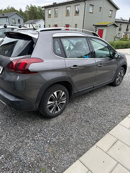 Peugeot 2008 5 of 5