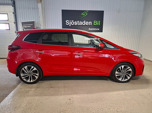 Kia Carens 4 of 5