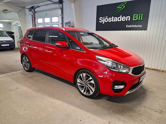 Kia Carens 3 of 5