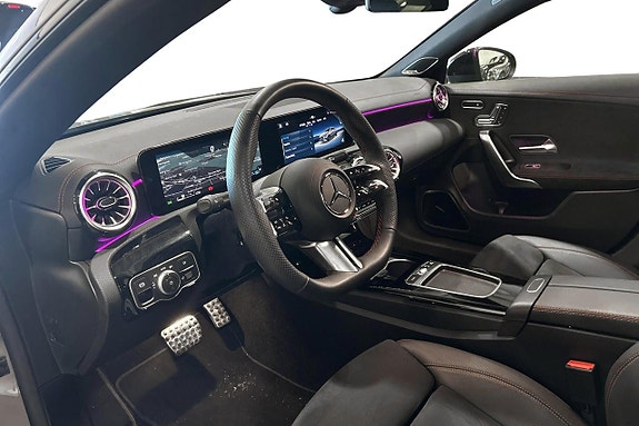 Mercedes-Benz CLA200 15 of 17