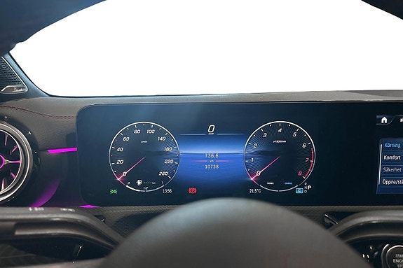 Mercedes-Benz CLA200 14 of 17
