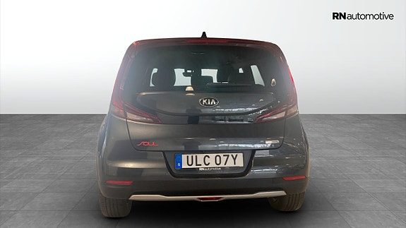 Kia e-Soul 4 of 5