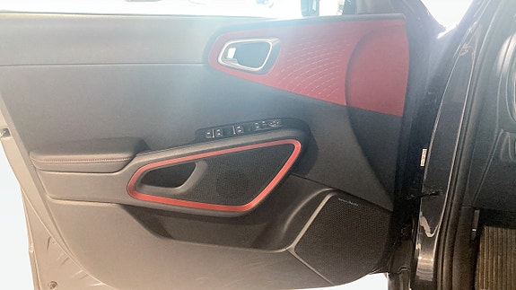 Kia e-Soul 11 of 24