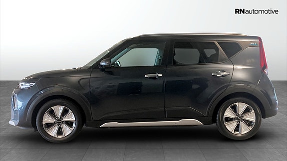 Kia e-Soul 2 of 5