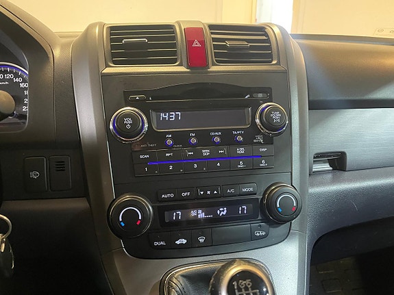Honda CR-V 12 of 19