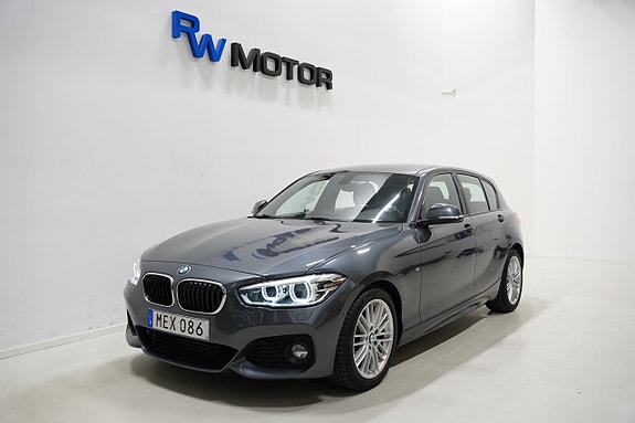 BMW 118i 2 of 5