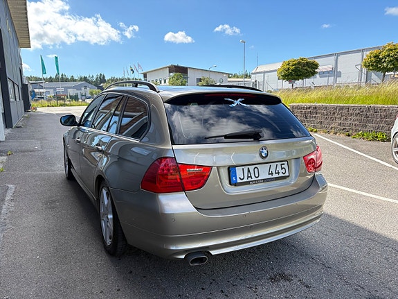 BMW 320d 3 of 9