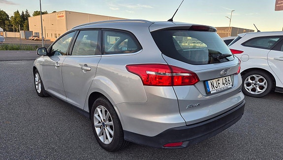 Ford Focus 4 of 5