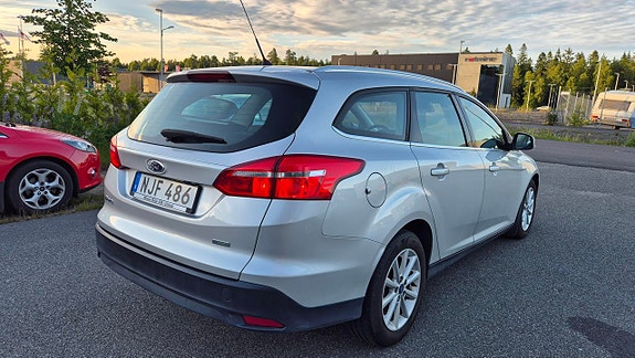 Ford Focus 3 of 5