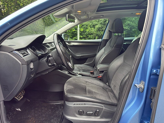 Skoda Octavia Scout 11 of 15