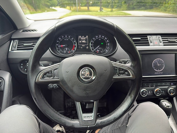 Skoda Octavia Scout 13 of 15