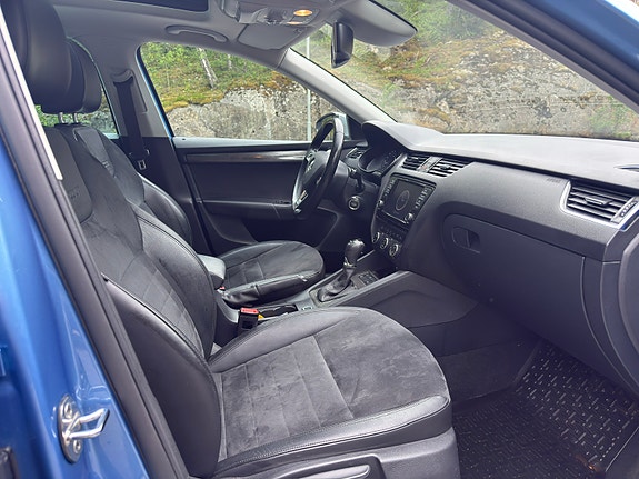 Skoda Octavia Scout 8 of 15