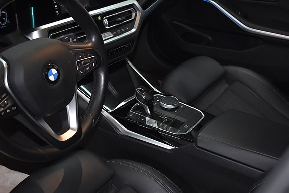 BMW 330e 7 of 21