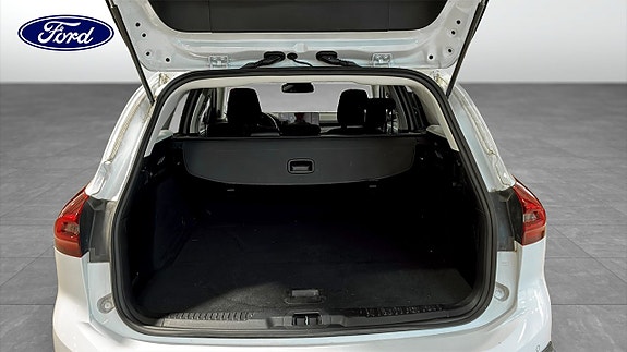 Ford Focus 10 of 12