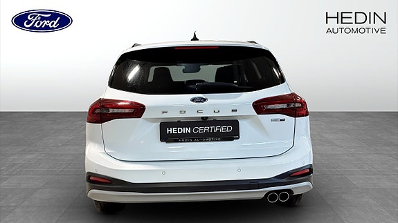 Ford Focus 7 of 12