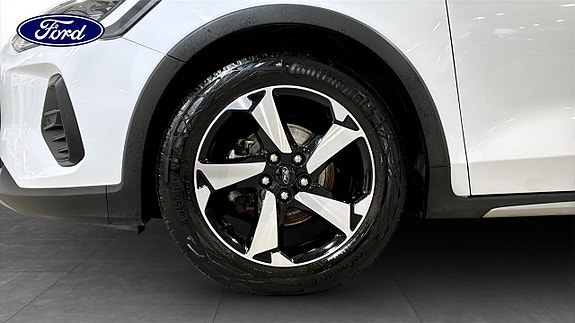 Ford Focus 9 of 12