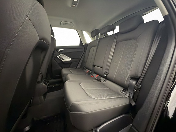 Audi Q3 26 of 30