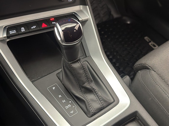 Audi Q3 23 of 30