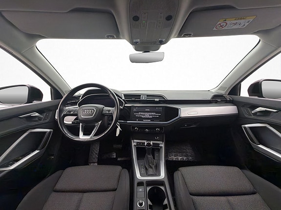 Audi Q3 13 of 30