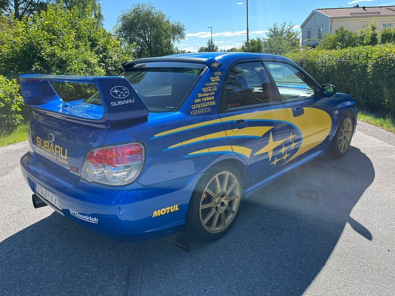 Subaru Impreza 2 of 5