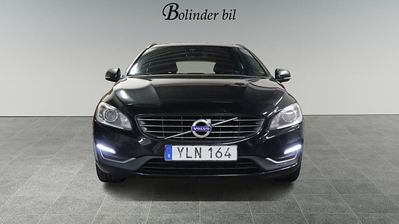 Volvo V60 2 of 21
