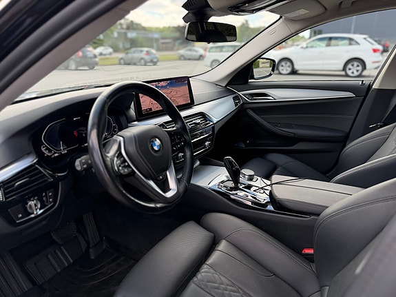 BMW 530e 4 of 7