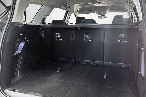 Peugeot 5008 12 of 12