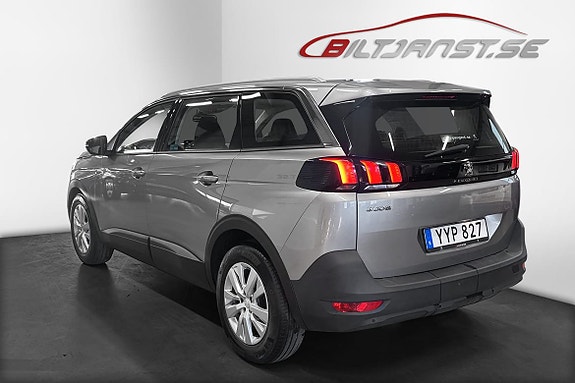 Peugeot 5008 3 of 5