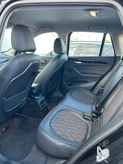 BMW X1 3 of 5