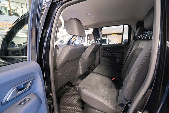 Volkswagen Amarok 18 of 21