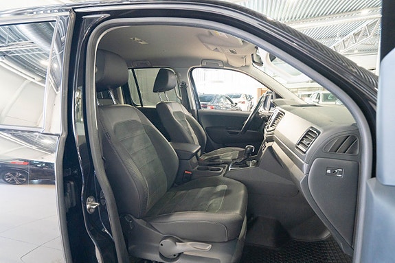 Volkswagen Amarok 20 of 21