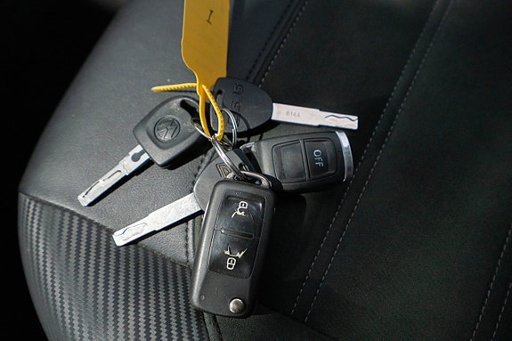 Volkswagen Amarok 11 of 21