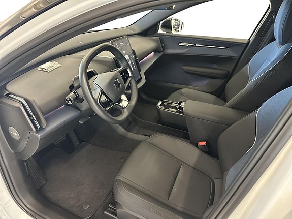 Volvo EX30 7 of 10