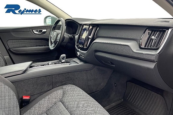 Volvo XC60 13 of 25