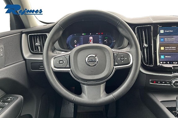Volvo XC60 8 of 25