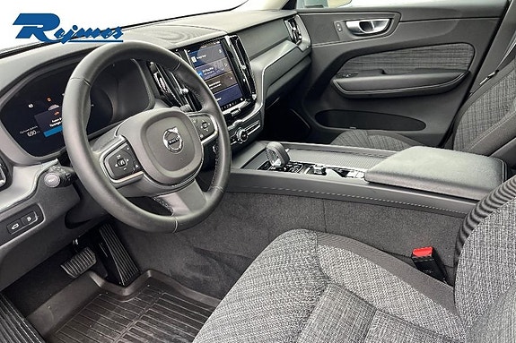 Volvo XC60 6 of 25