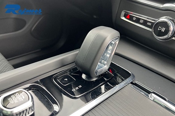 Volvo XC60 12 of 25