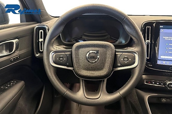 Volvo EX40 12 of 22