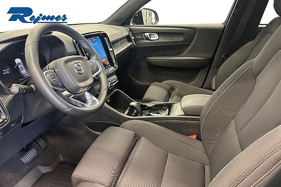 Volvo XC40 6 of 20