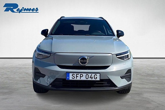 Volvo EX40 19 of 19